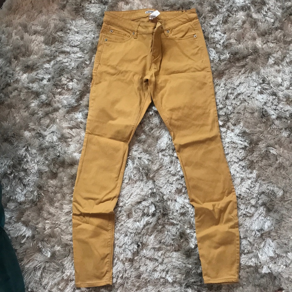 Yellow pants